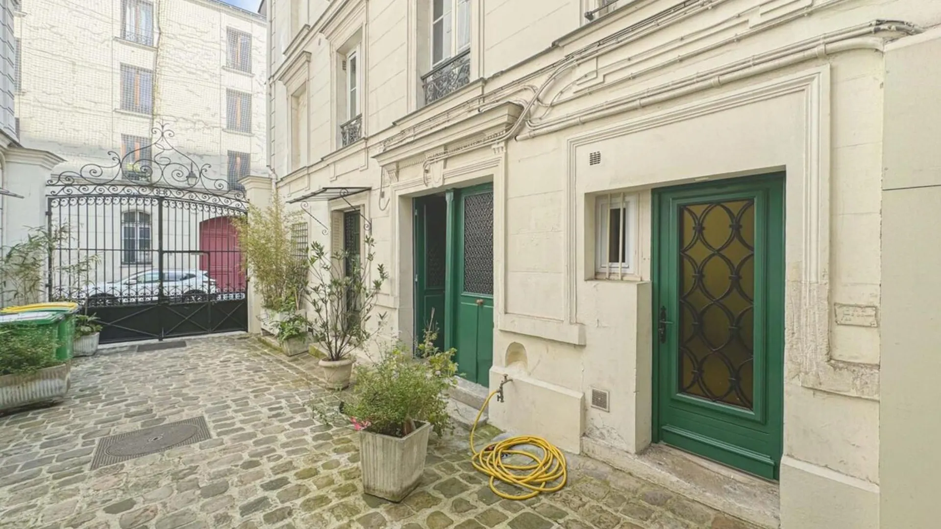 Flexliving - - Banquier