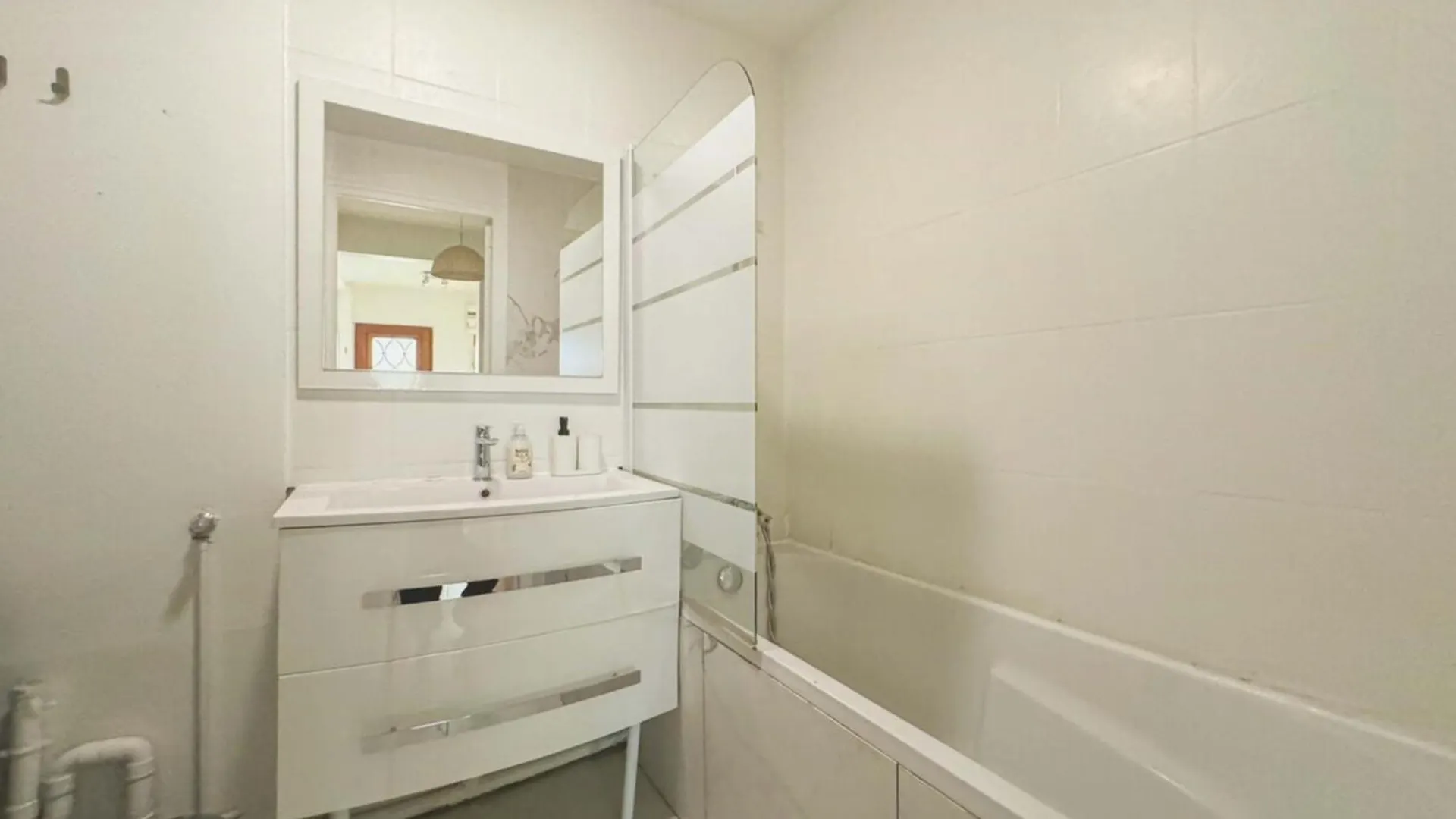 Flexliving - - Banquier * Paris